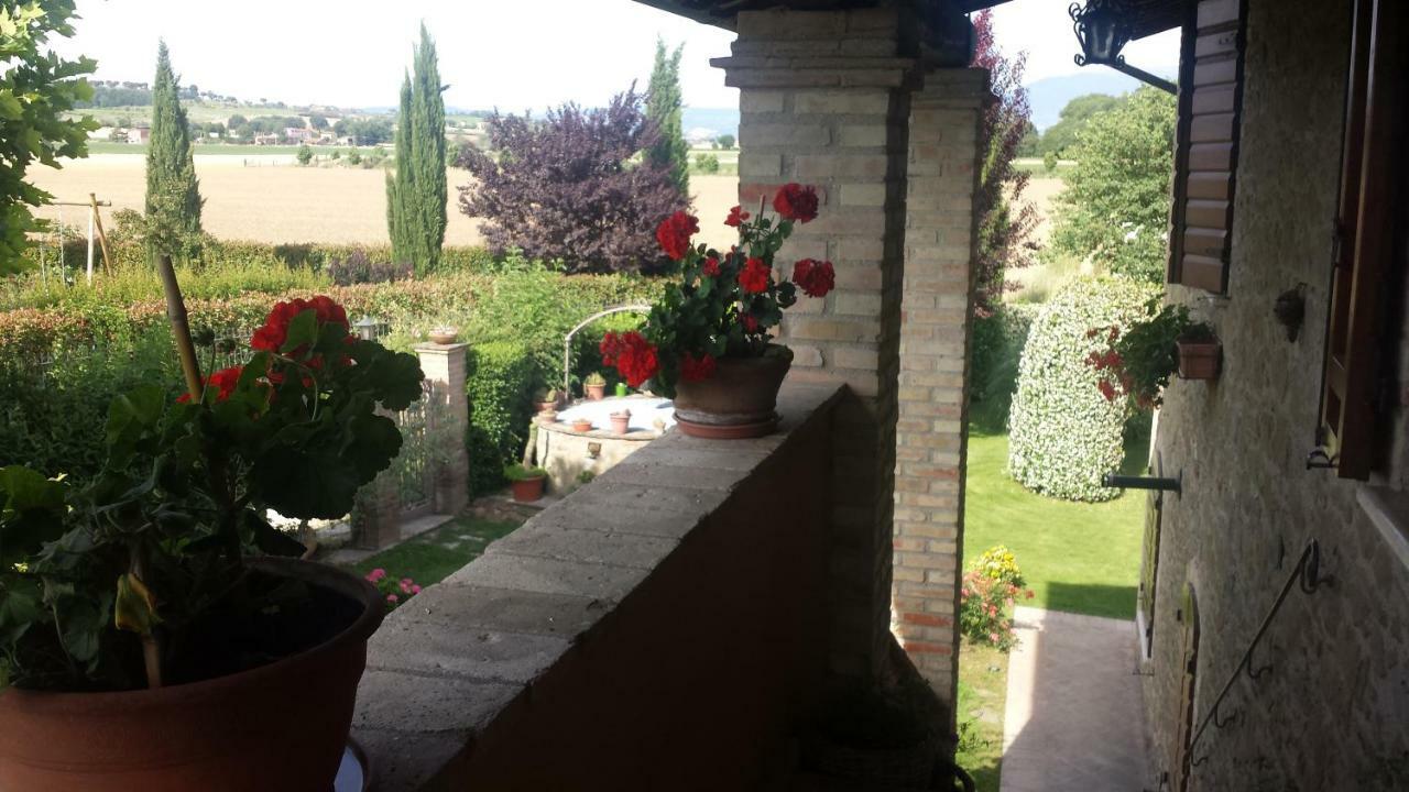 Casa La Quiete Villa Torgiano Luaran gambar